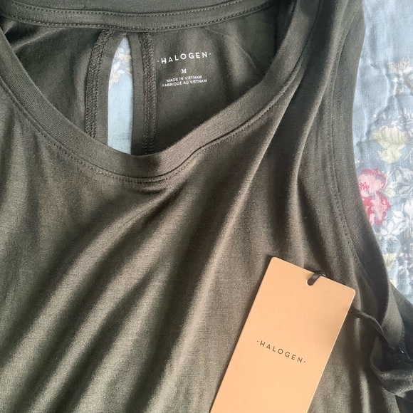 NWT Halogen Size Medium Crew Neck Tank Color Grey Beluga Very Soft Stretch Loose - Picture 6 of 8